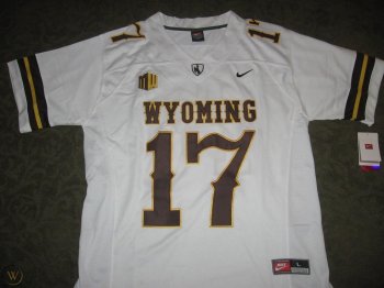 Men Wyoming Cowboys #17 Josh Allen Nike Jersey - White