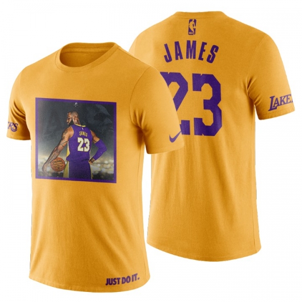 Men's Los Angeles Lakers LeBron James Super Star #23 Art Print Gold T-Shirt