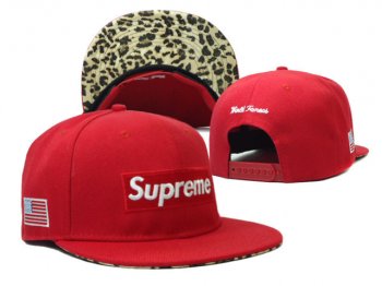 Fashion Street Snapbacks Supreme Fitted Caps in Red,Cheap,factory wholesale prices,pretty and colorful Snapbacks/Hats/Caps