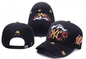 MLB Snapbacks New York Yankees Fitted Caps in Gold Black Logo,100% top quality,high quality guarantee,Wholesale Online USA Snapbacks/Hats/Caps