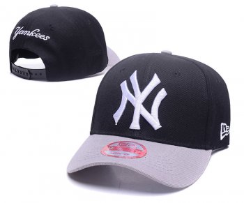 MLB Snapbacks New York Yankees Fitted Hats in Black Gray,latest fashion-trends,Colorful And Fashion-Forward,100% high Quality Guarantee Snapbacks/Hats/Caps