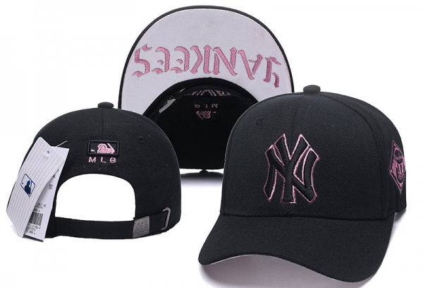 MLB Snapbacks New York Yankees Fitted Caps in Black with Gold Black Embroidery,world-wide renown,Save up to 80%,professional online store Snapbacks/Hats/Caps